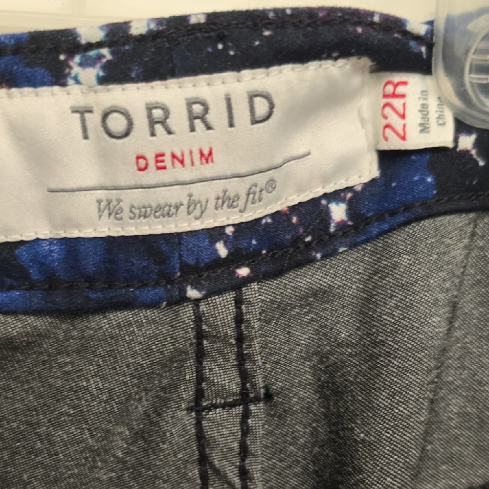 Torrid Celestial Theme Pants - Picture 2 of 3